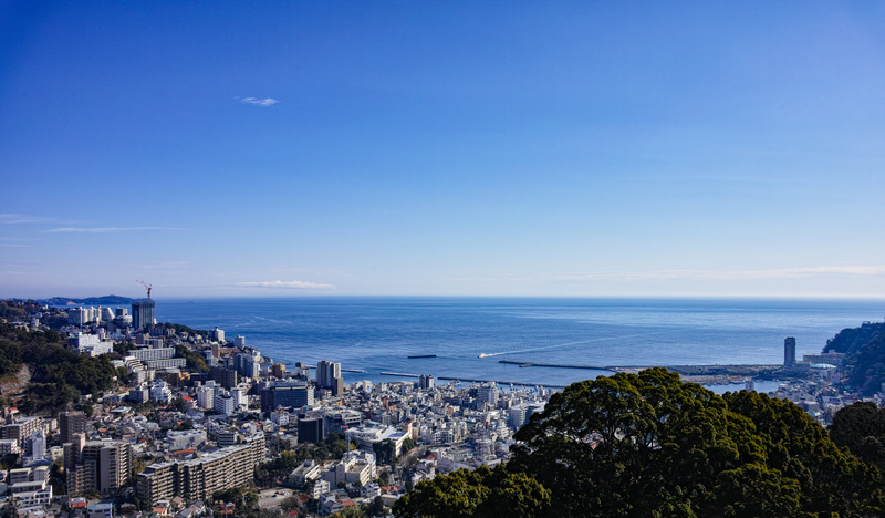 屋上からの熱海市の景観