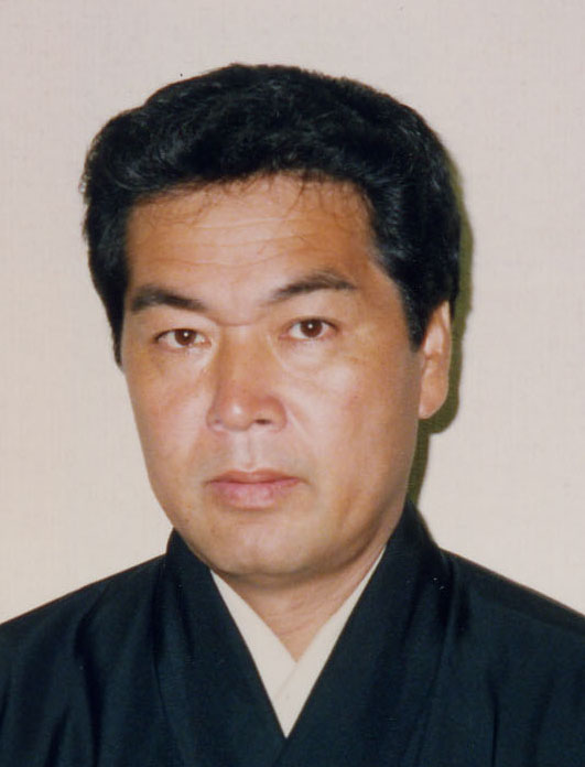 三宅右近