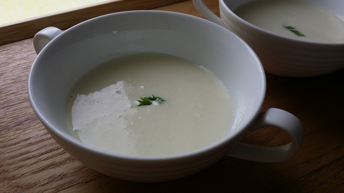 新じゃがいもの冷静スープ