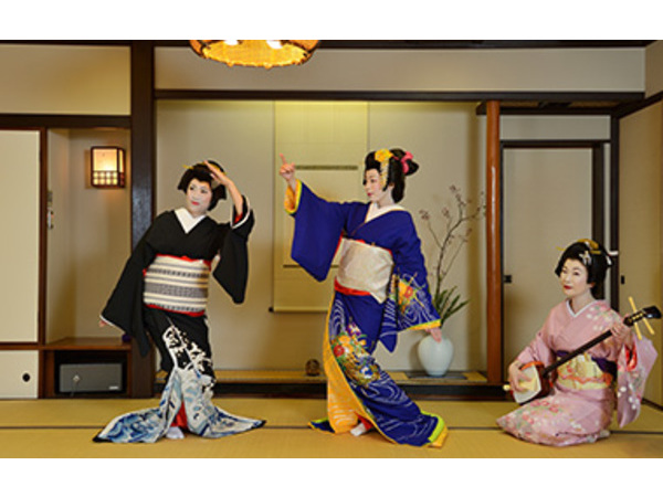 あじさい祭り「下田芸者」の舞