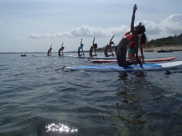 伊東オレンジビーチでSUP　YOGA♪